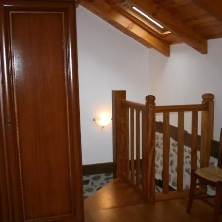 Charmant Gite Renove Avec Terrasse Et Jardin - Entre Cantal Et Lot, Proche Activites Et Sites Historiques - Fr-1-742-86 *