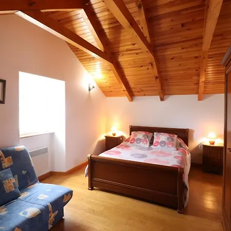 Charmant Gite Renove Avec Terrasse Et Jardin - Entre Cantal Et Lot, Proche Activites Et Sites Historiques - Fr-1-742-86 Holiday home *